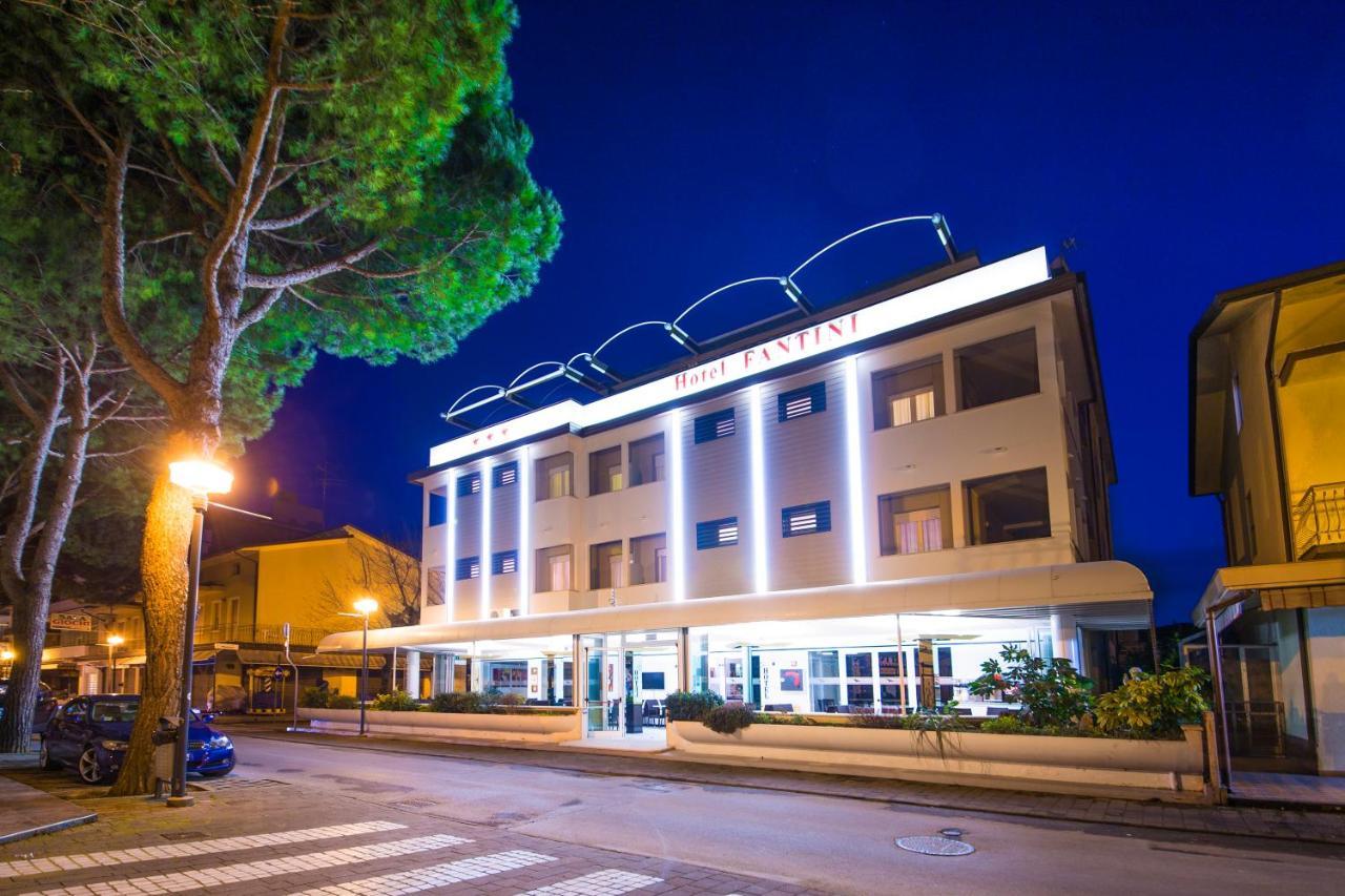 Hotel Fantini Gatteo a Mare Bagian luar foto