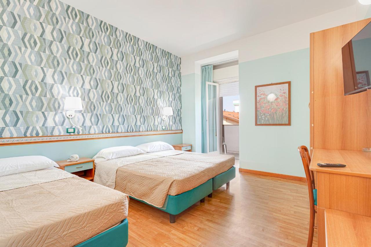 Hotel Fantini Gatteo a Mare Bagian luar foto